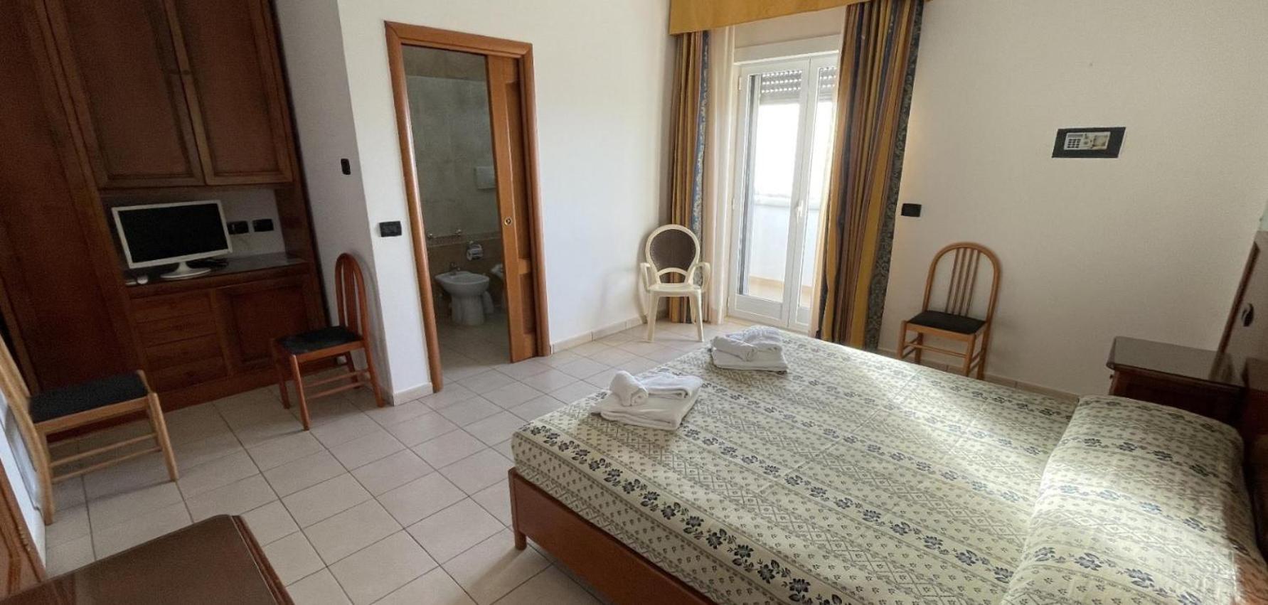 Hotel Dei Bizantini & Villaggio Campo Dei Messapi سان بيترو في بيفانا المظهر الخارجي الصورة