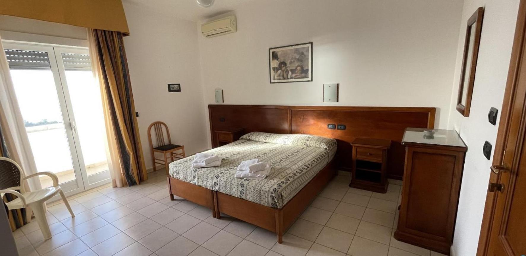 Hotel Dei Bizantini & Villaggio Campo Dei Messapi سان بيترو في بيفانا المظهر الخارجي الصورة