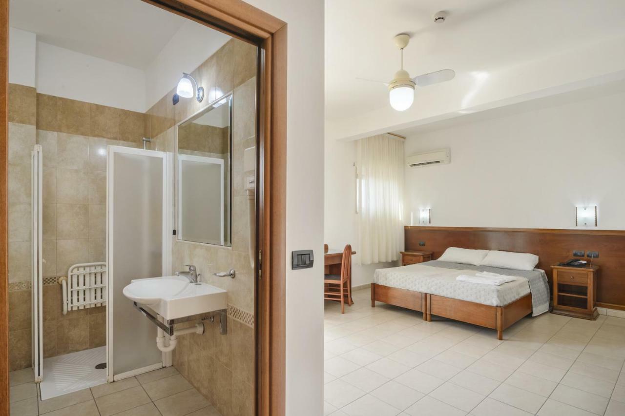 Hotel Dei Bizantini & Villaggio Campo Dei Messapi سان بيترو في بيفانا المظهر الخارجي الصورة